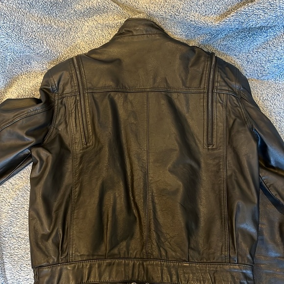 Berman’s vintage leather motorcycle jacket - Picture 2 of 16